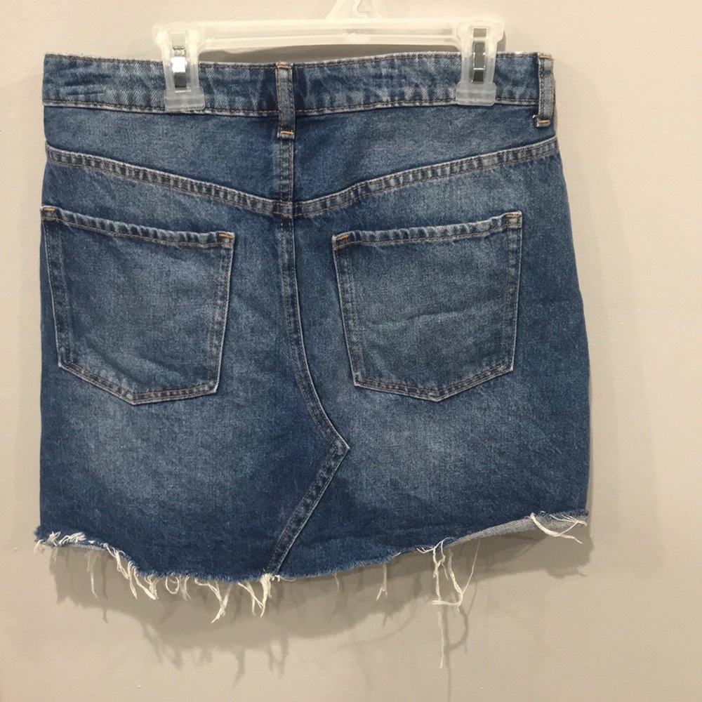 10/$25 H&M Mini Denim Skirt - Picture 2 of 5